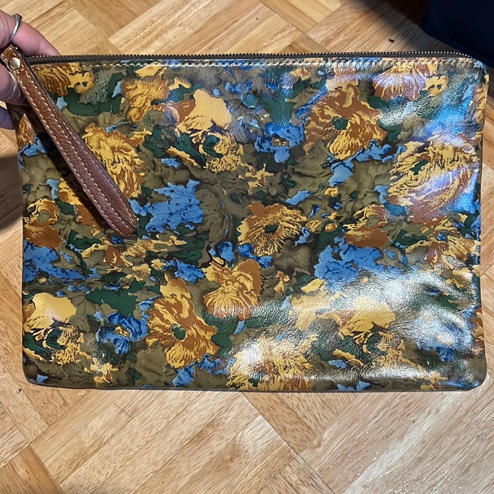 Laptop sleeve